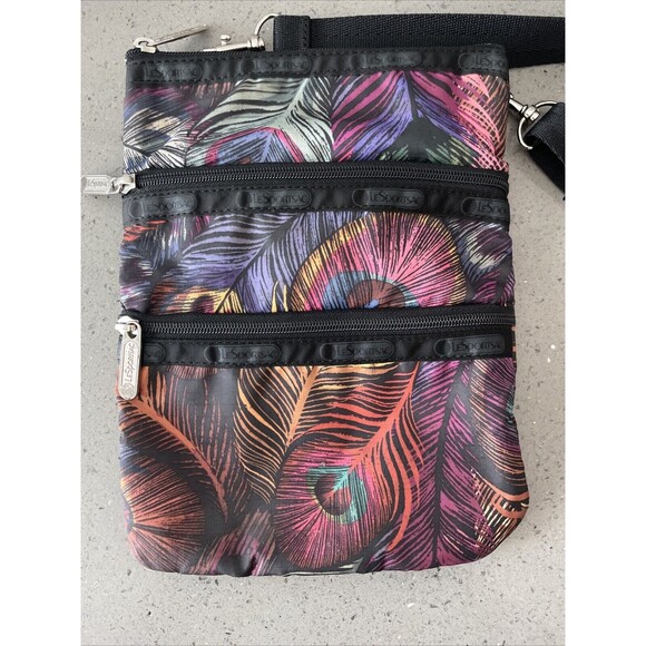 LESPORTSAC Madison 3 Zipper Crossbody Handbag Masquerade Peacock Feather READ - Picture 2 of 9